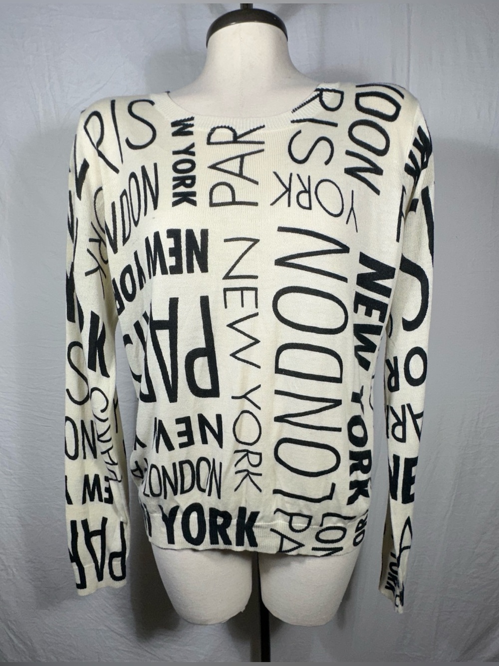 Forever 21 City-Print Crewneck Sweater Black White Size L London New York